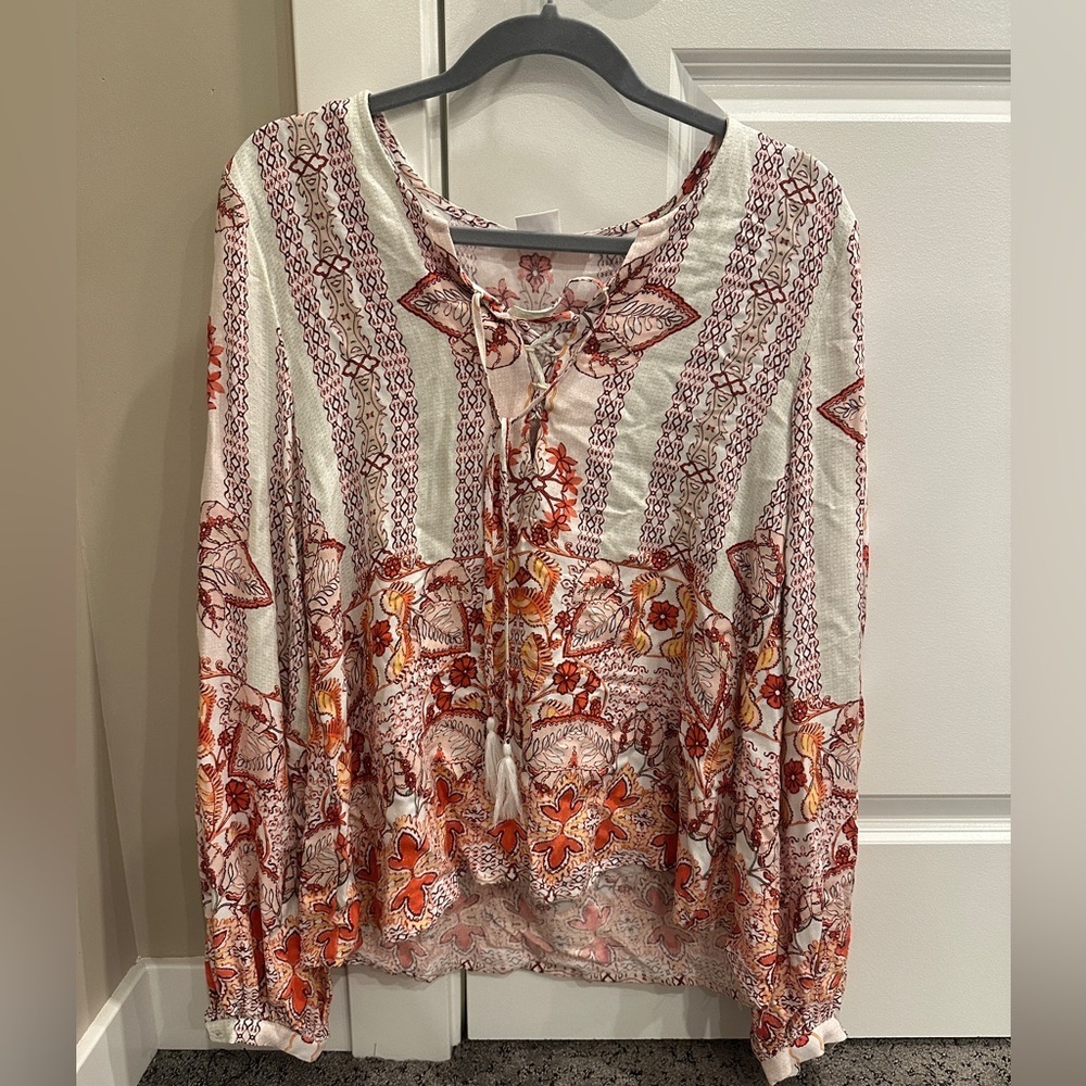 Somedays Lovin White and Cream boho Tie Front Blouse|size small